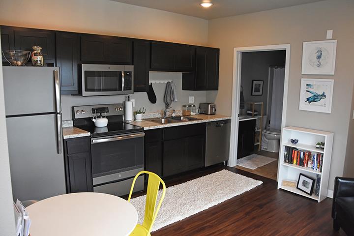  Augusta Place Iowa City Apartments With Luxury Interior
